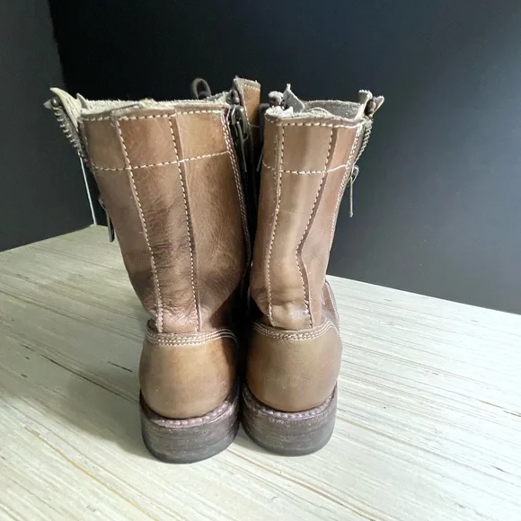 Bed Stu Cobbler Series combat style ankle boots, size 7. - Picture 3 of 8